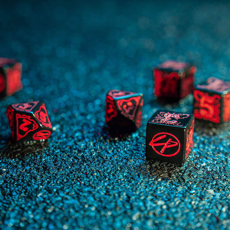 Q-Workshop Cyberpunk Red Essential Dice Set Black